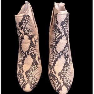 STEVE MADDEN Snakeskin Ankle Boots